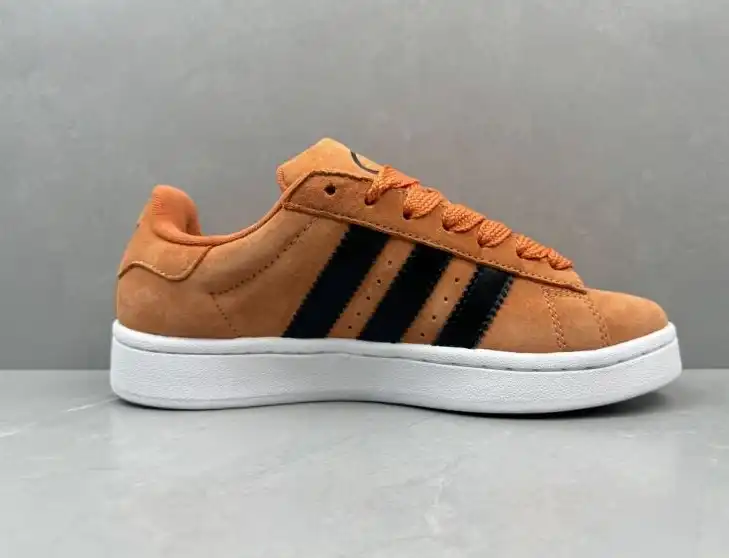 hype Adidas Sneakers