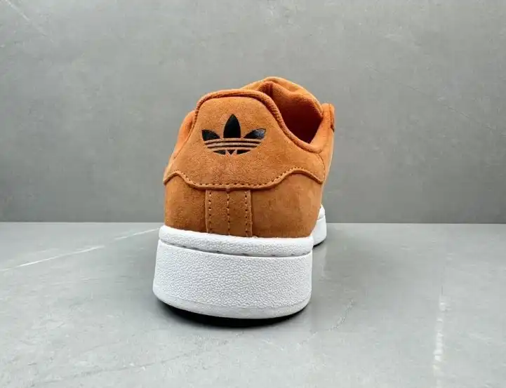 hype Adidas Sneakers