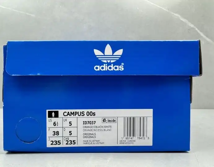 hype Adidas Sneakers