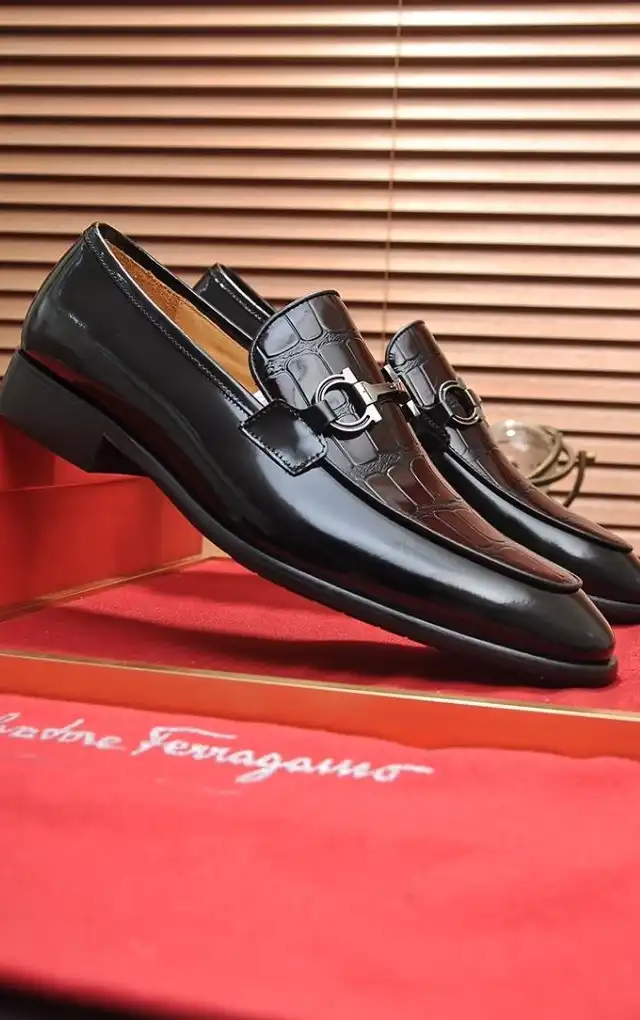 hype Ferragamo Leather Shoes