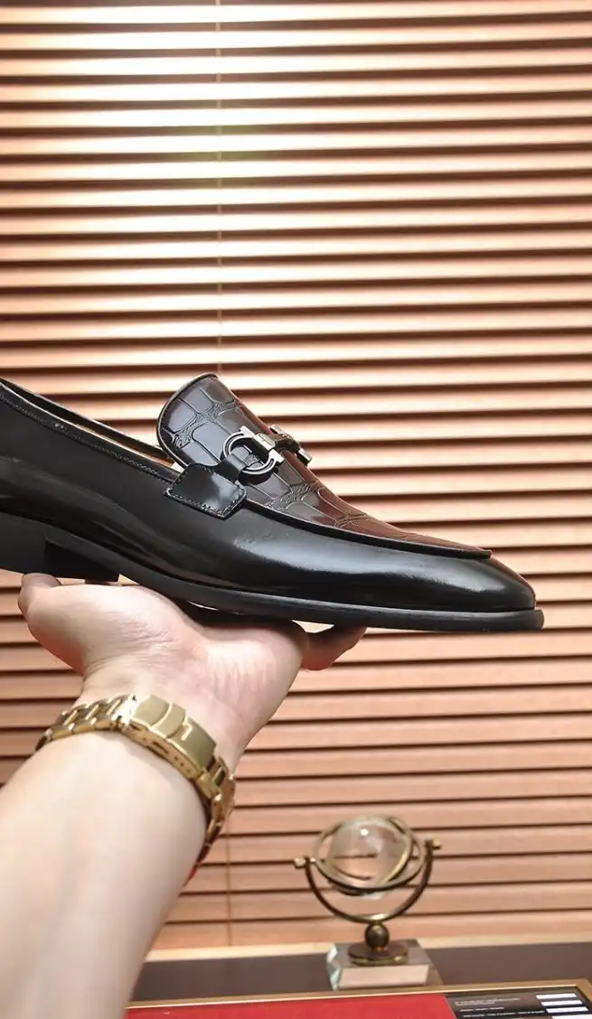 hype Ferragamo Leather Shoes