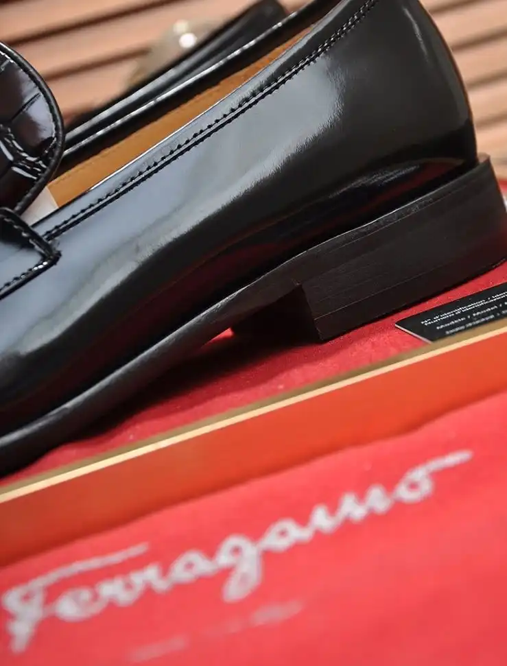 hype Ferragamo Leather Shoes