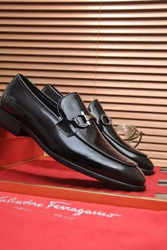 hype Ferragamo Leather Shoes