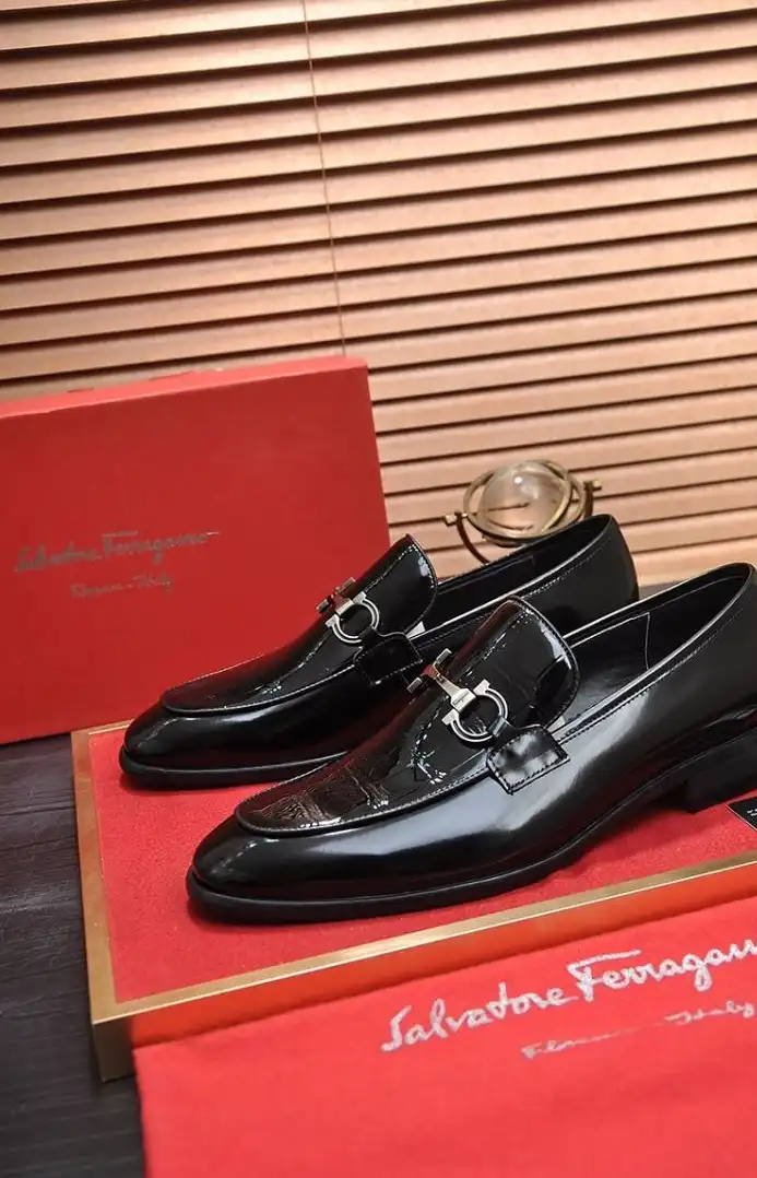 hype Ferragamo Leather Shoes