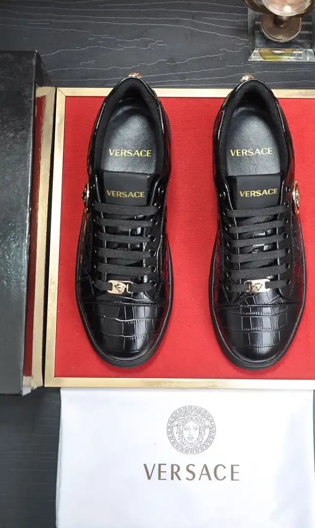 hype Givenchy Sneakers