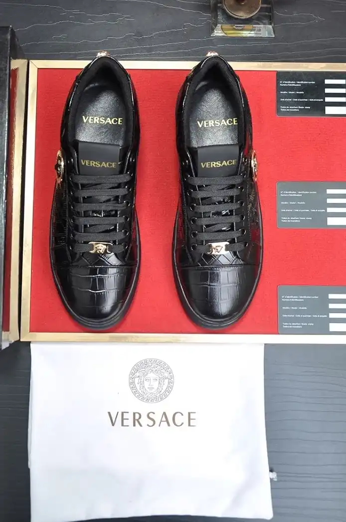 hype Givenchy Sneakers