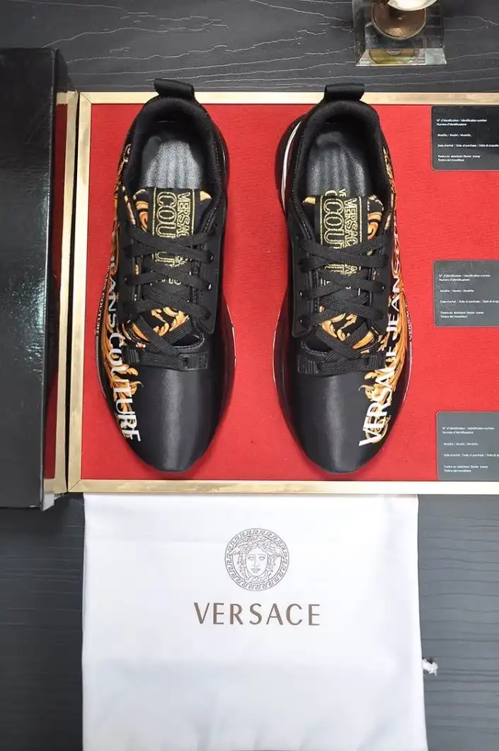 hype Givenchy Sneakers