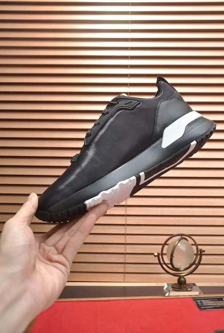 hype Givenchy Sneakers