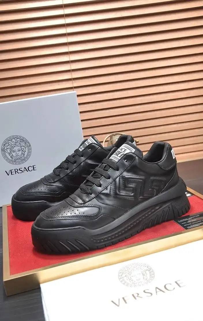 hype Givenchy Sneakers