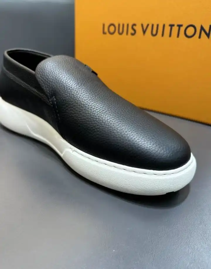 hype Louis Vuitton Sneakers