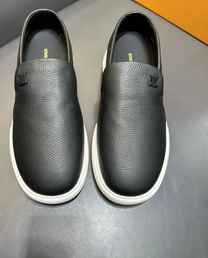 hype Louis Vuitton Sneakers