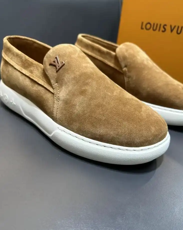 hype Louis Vuitton Sneakers