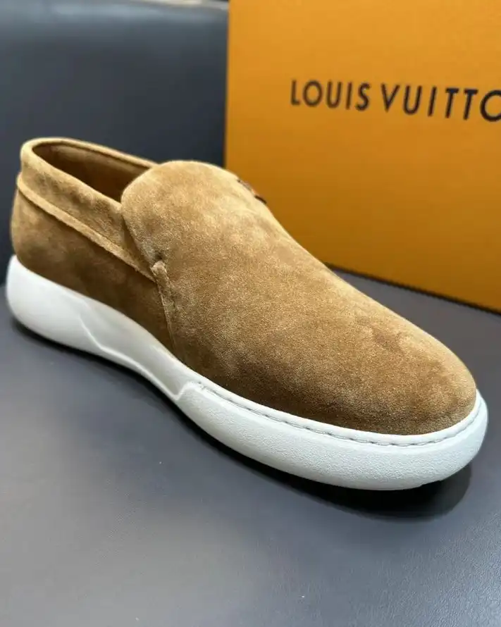 hype Louis Vuitton Sneakers