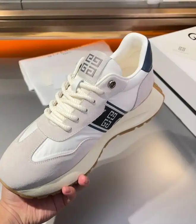 hype Givenchy Sneakers