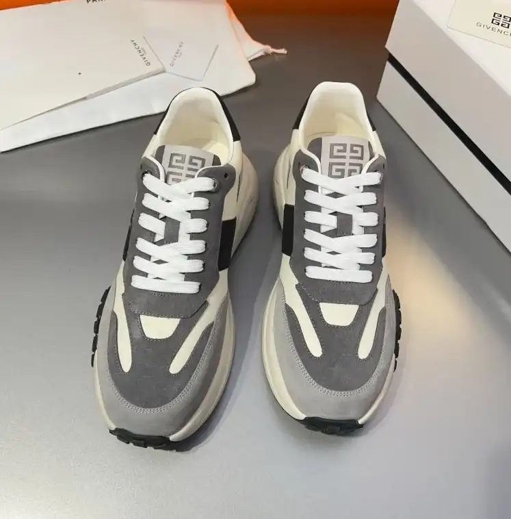 hype Givenchy Sneakers