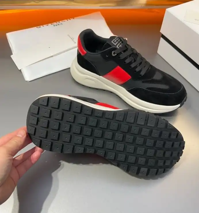 hype Givenchy Sneakers