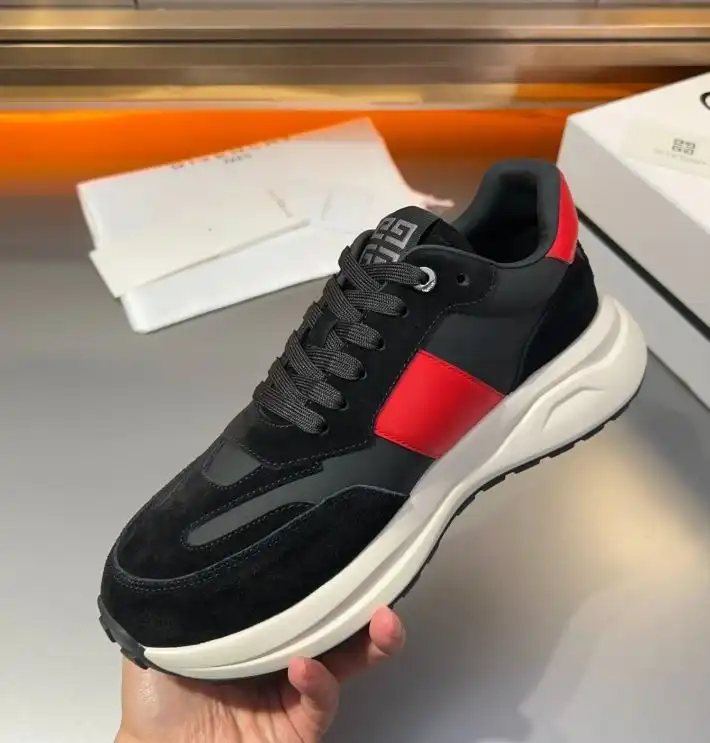 hype Givenchy Sneakers