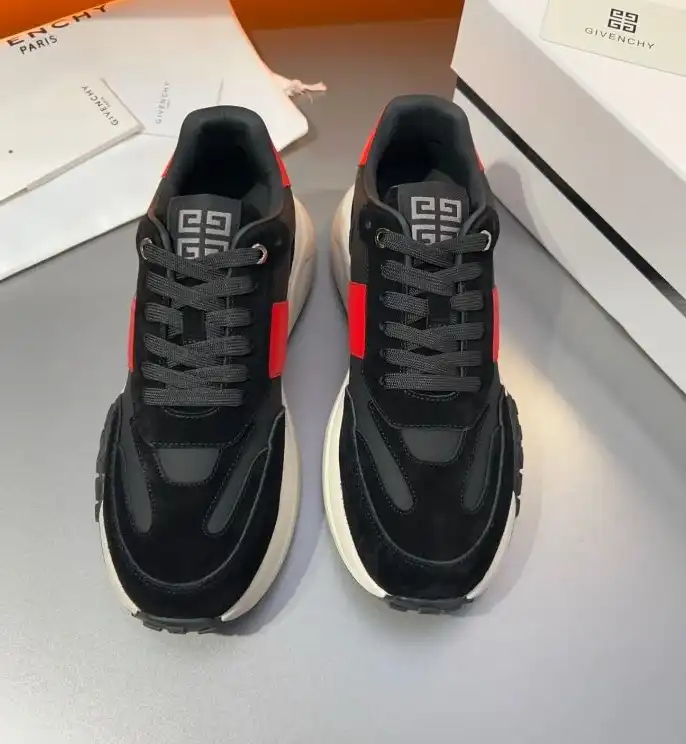 hype Givenchy Sneakers