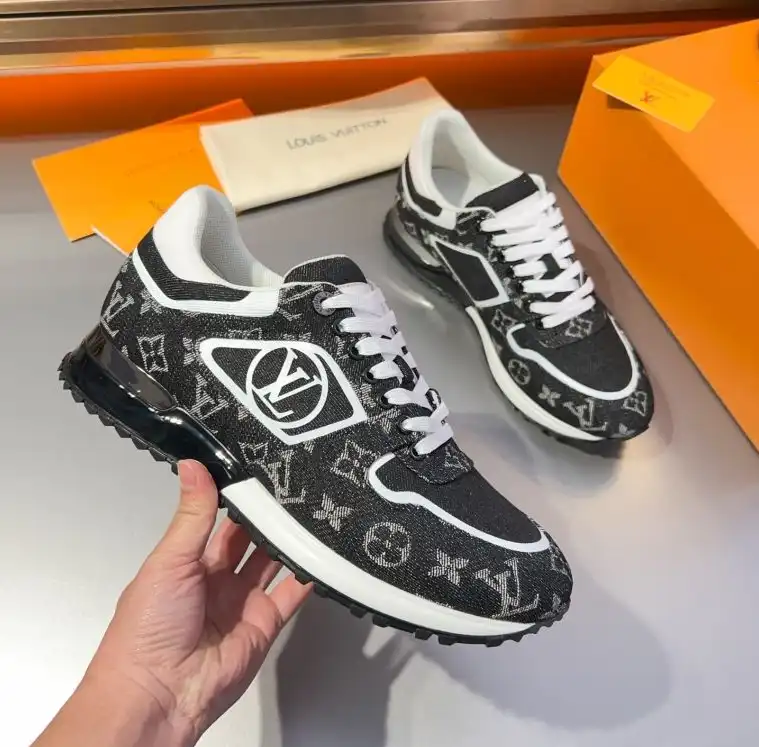 hype Louis Vuitton Sneakers