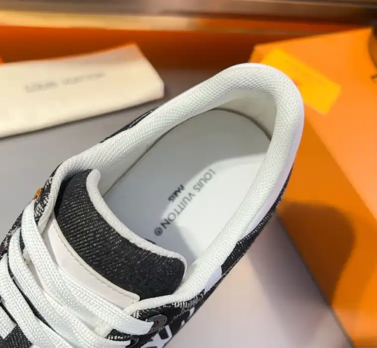 hype Louis Vuitton Sneakers