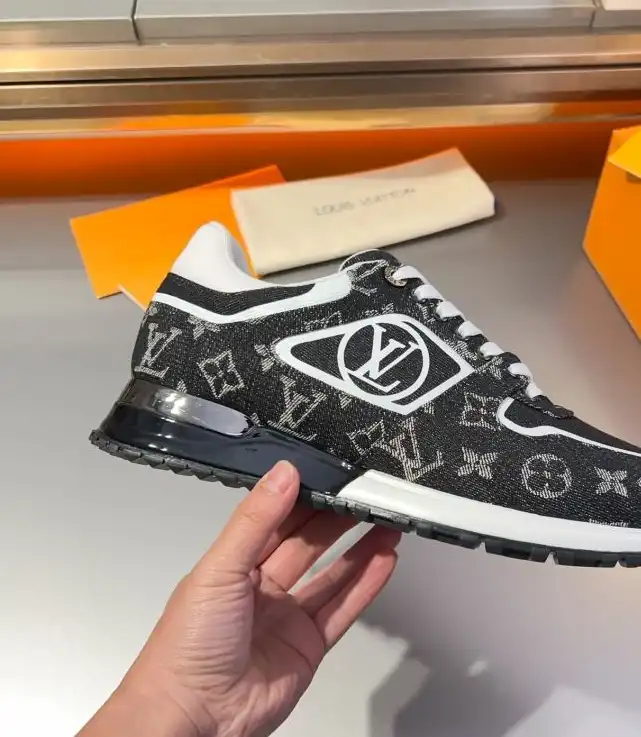 hype Louis Vuitton Sneakers