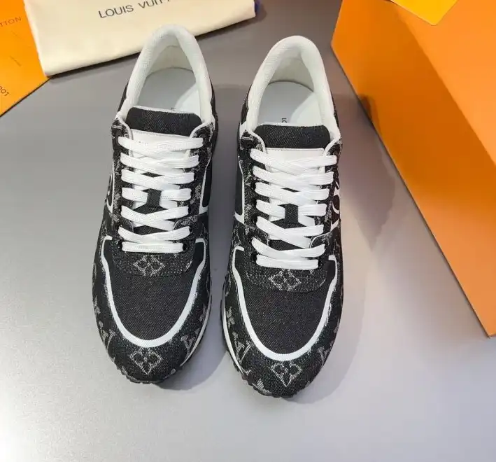 hype Louis Vuitton Sneakers