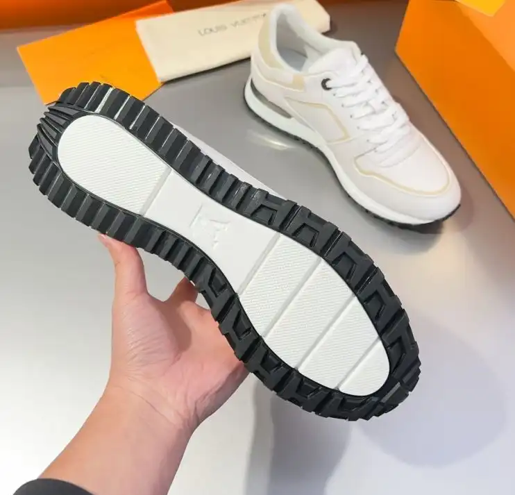 hype Louis Vuitton Sneakers