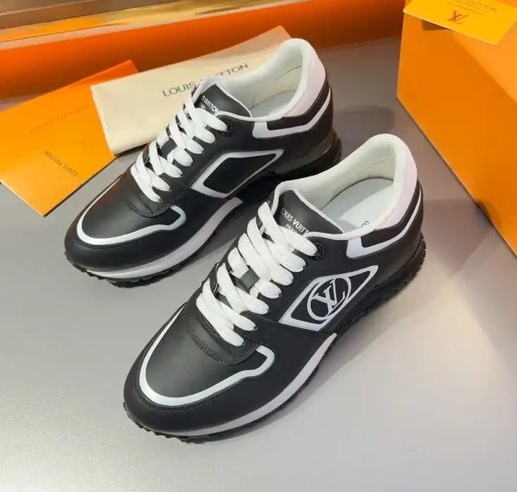 hype Louis Vuitton Sneakers