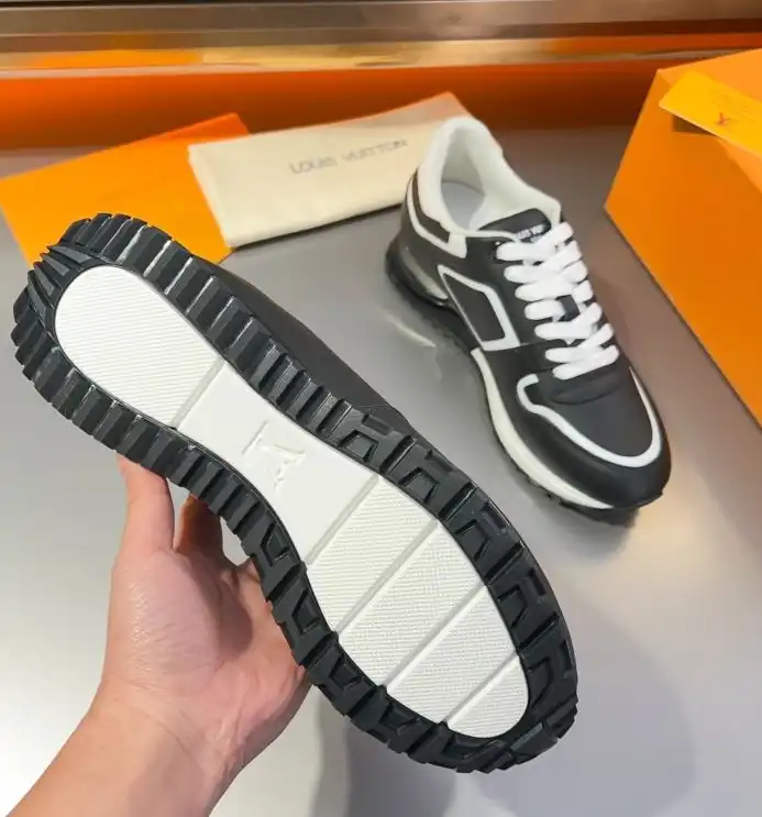 hype Louis Vuitton Sneakers