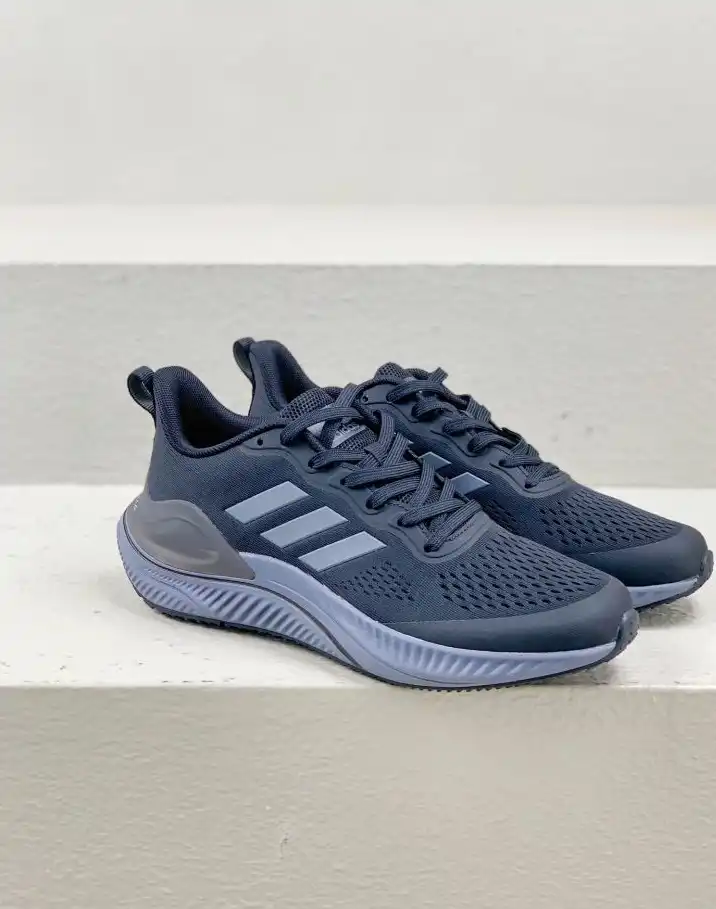 hype Adidas Sneakers