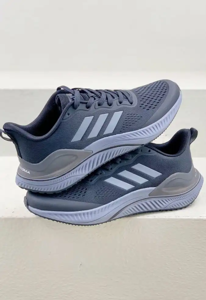 hype Adidas Sneakers