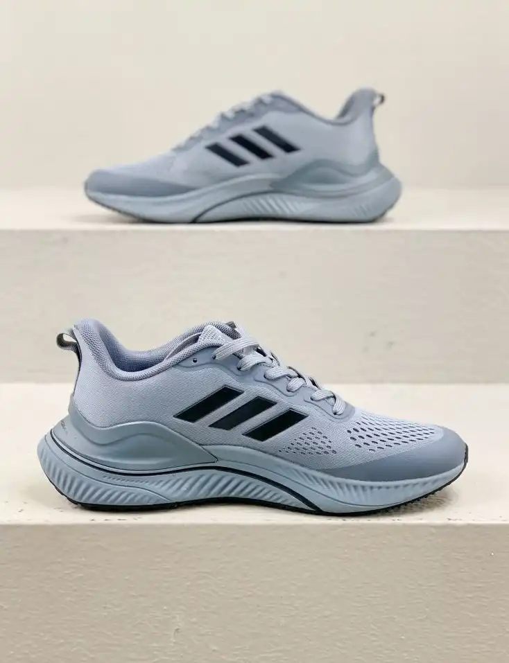 hype Adidas Sneakers