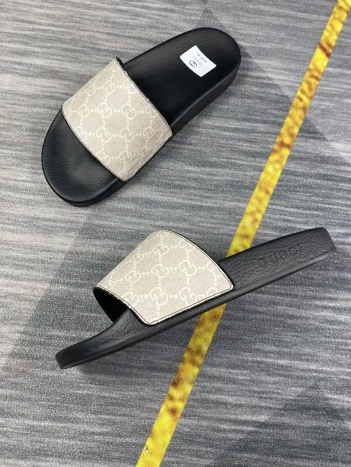 hype Gucci Slippers