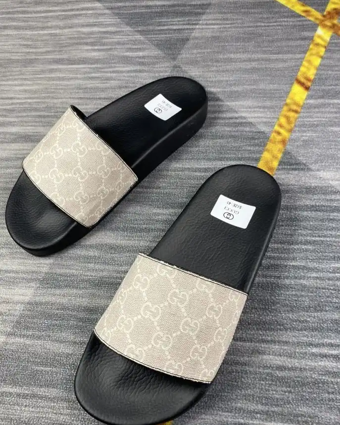 hype Gucci Slippers