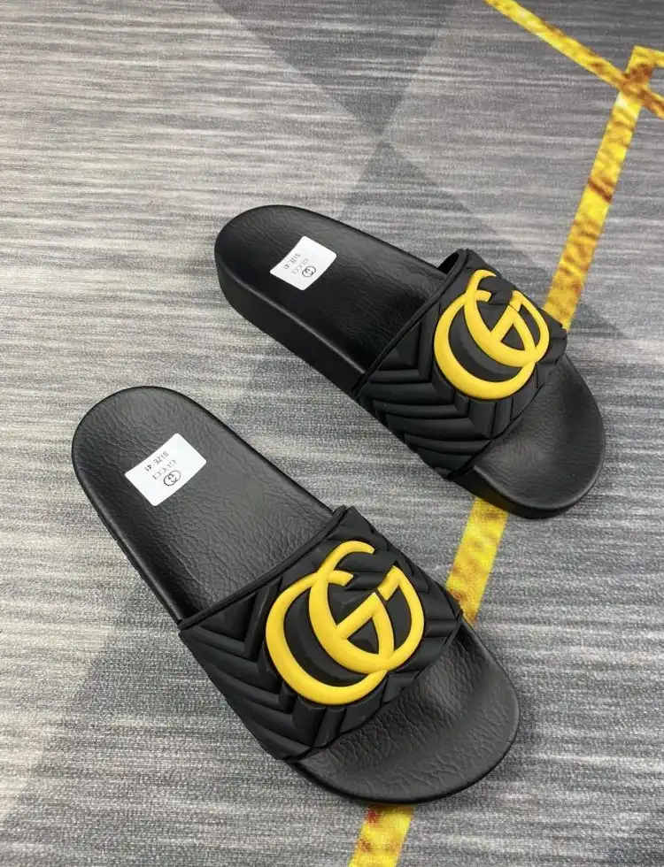 hype Gucci Slippers