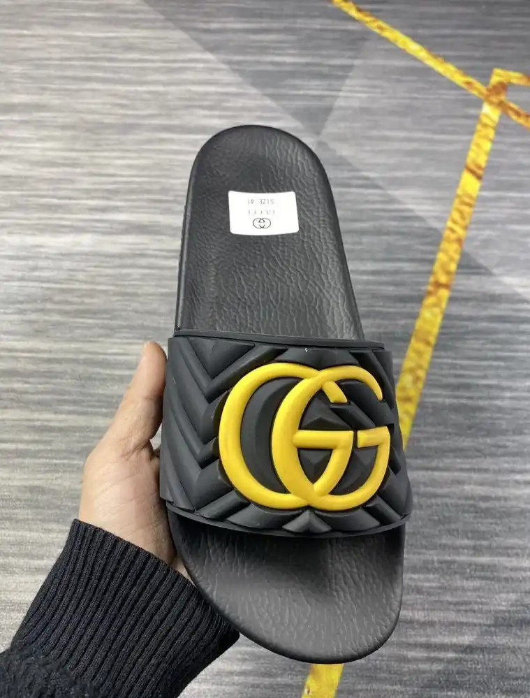 hype Gucci Slippers