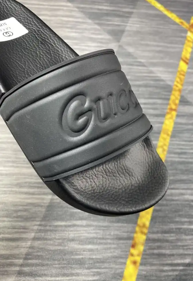 hype Gucci Slippers