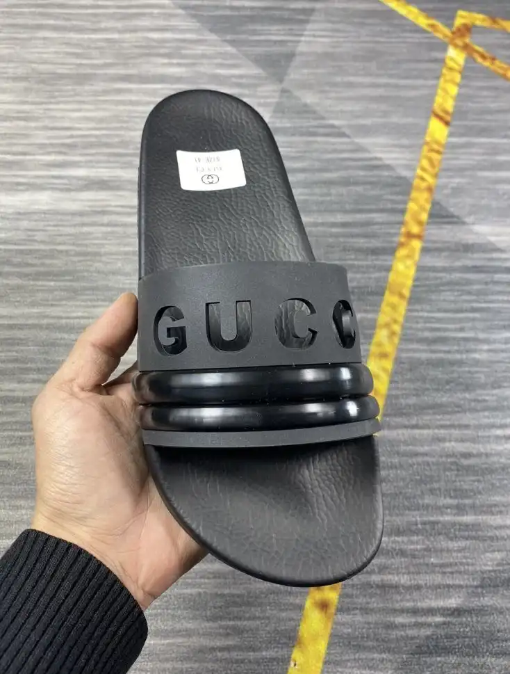 hype Gucci Slippers