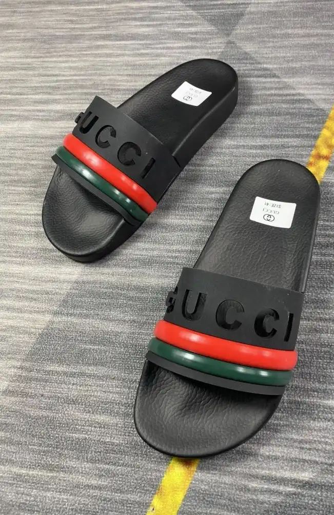 hype Gucci Slippers