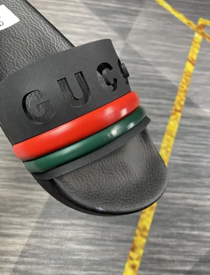 hype Gucci Slippers