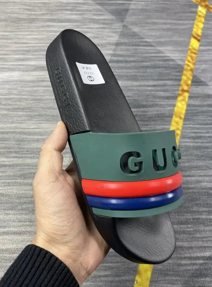 hype Gucci Slippers