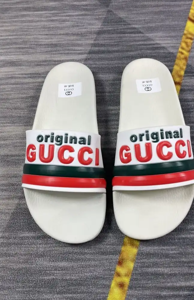 hype Gucci Slippers