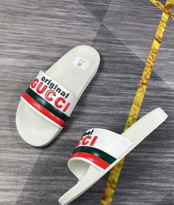 hype Gucci Slippers