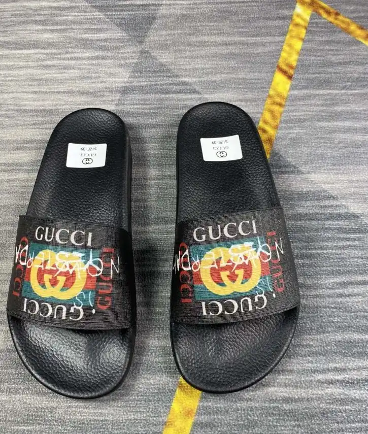 hype Gucci Slippers