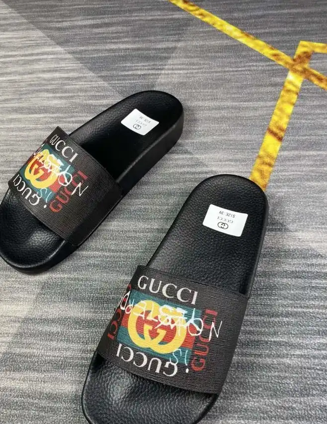 hype Gucci Slippers