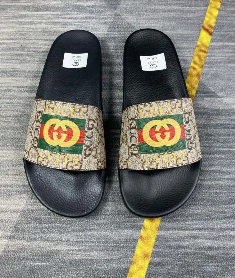 hype Gucci Slippers