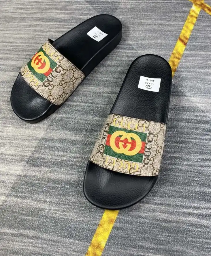 hype Gucci Slippers