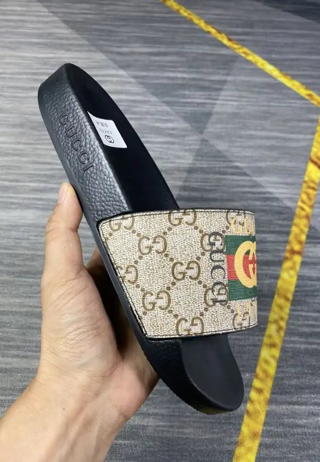 hype Gucci Slippers