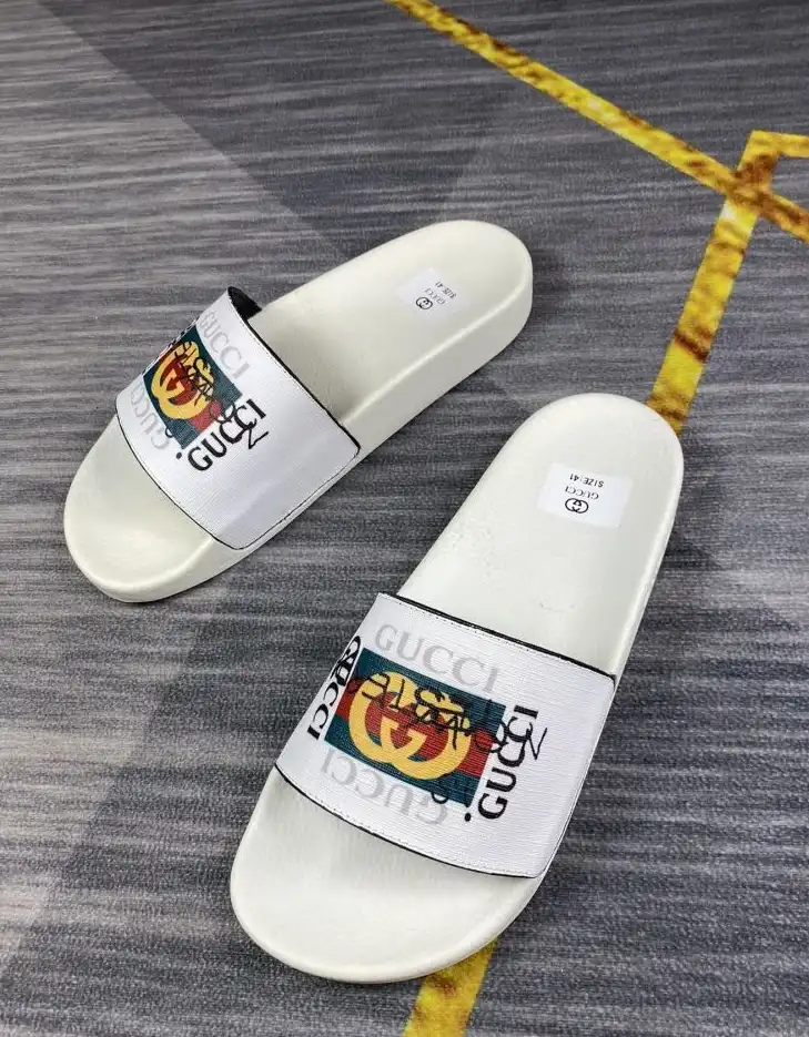 hype Gucci Slippers