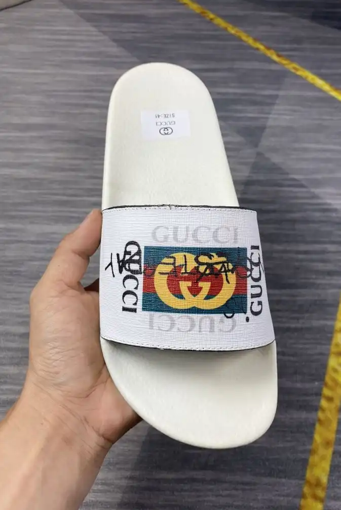 hype Gucci Slippers